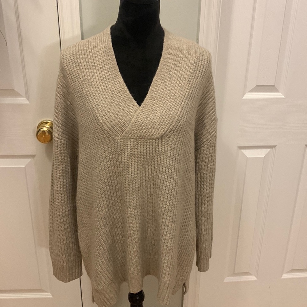 NWOT Beige Talbots V Neck Knit Sweater- Size L